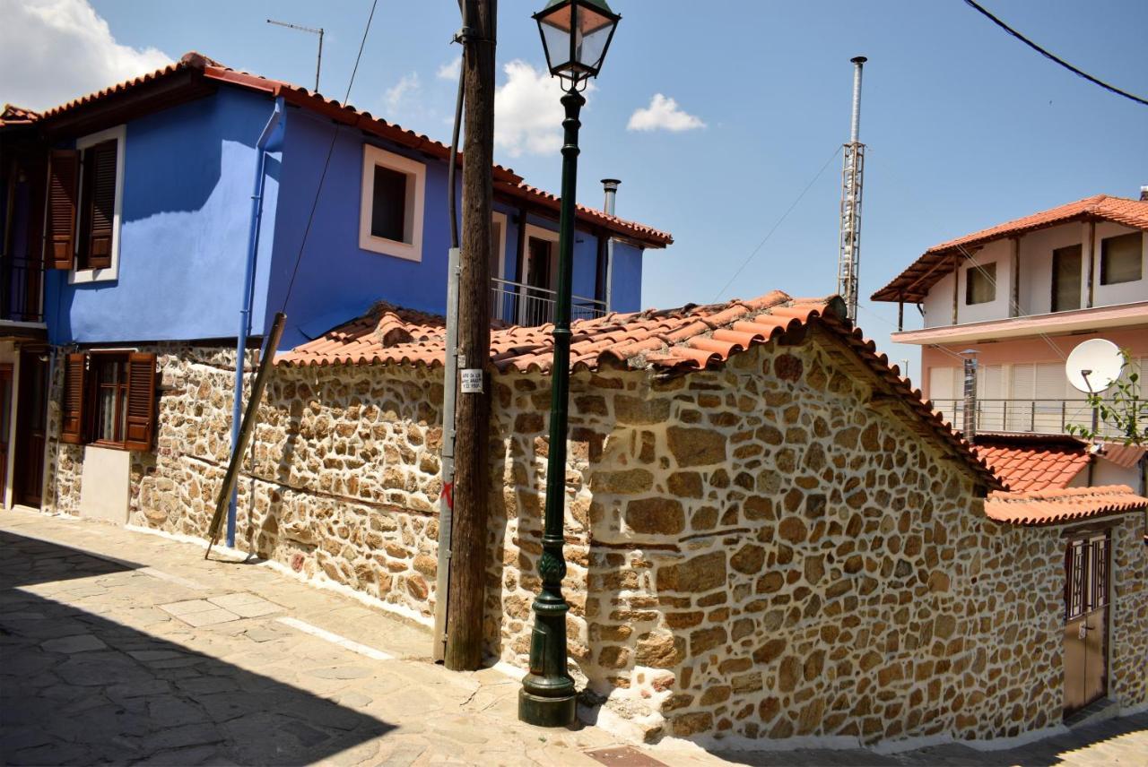 Villa Renovated Old Manor House With Yard Arnaía Esterno foto