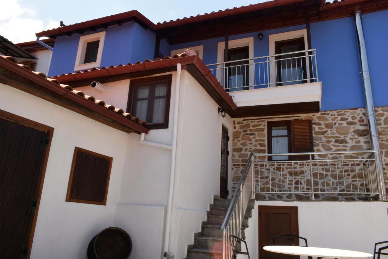 Villa Renovated Old Manor House With Yard Arnaía Esterno foto