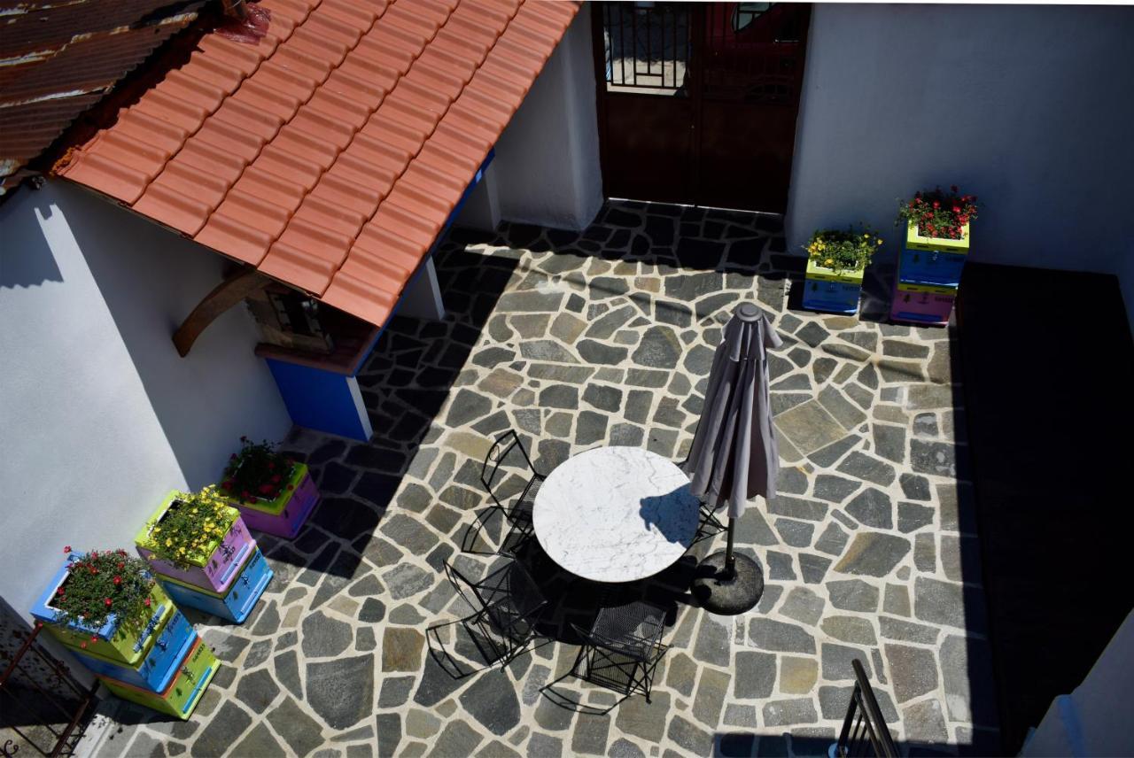 Villa Renovated Old Manor House With Yard Arnaía Esterno foto