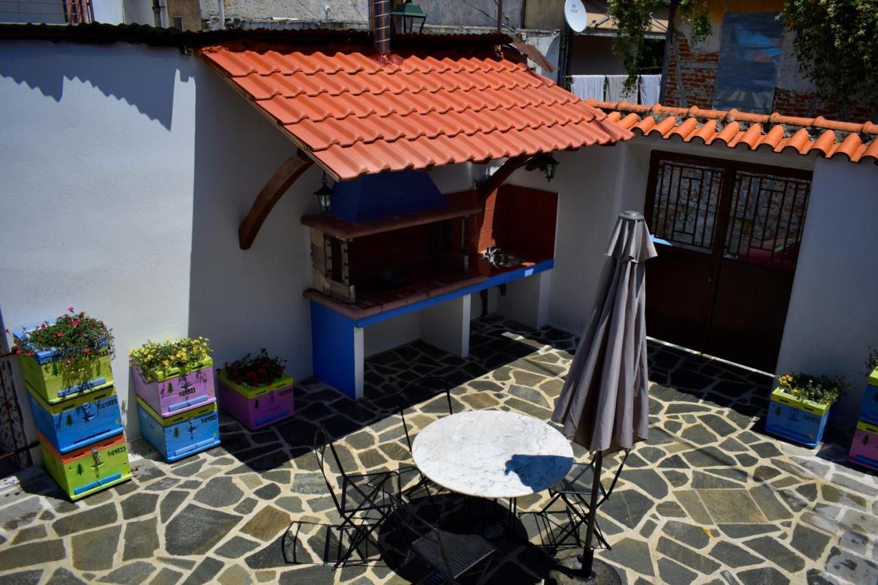 Villa Renovated Old Manor House With Yard Arnaía Esterno foto